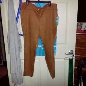 Pioneer Woman Plus Size Stretch Capris